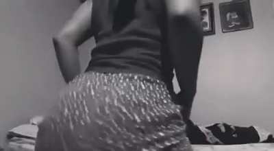 El culote de Abril Temich. &iquest;Alguien tiene m&aacute;s v&iacute;deos de ella haciendo twerk? El original dura 10 segundos