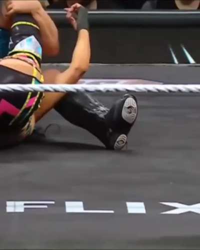 Dakota Kai 