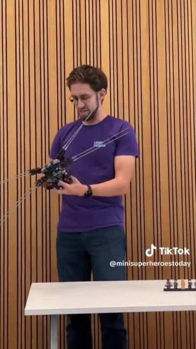 Hands on with the Lego Ornithopter.