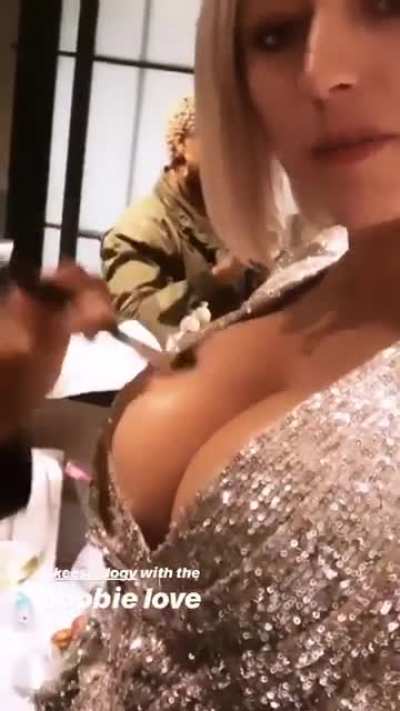 Boobie love ❤️