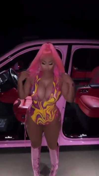 New Instagram Video (Wonderful Thigh Shot)