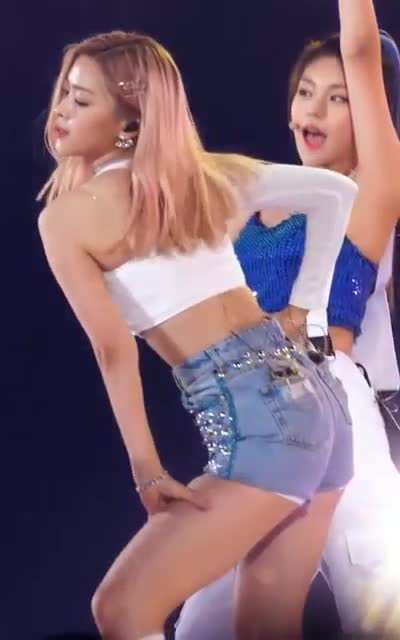 ITZY - Ryujin &amp;amp; Yeji
