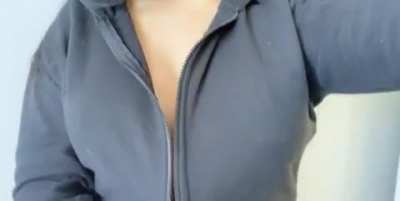 Big titty surprise 🎉[OC] [reveal]