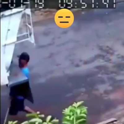 😑