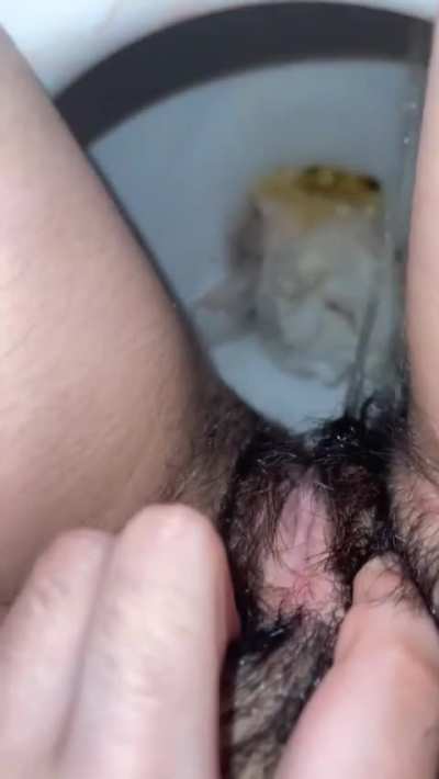 Say &ldquo;yes&rdquo; if you&rsquo;d fuck me while i&rsquo;m peeing