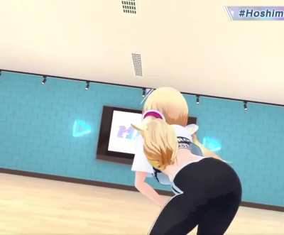 Aki on sweatpants