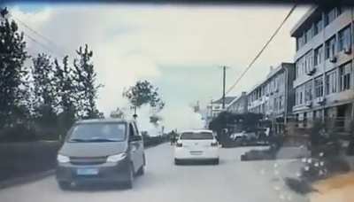 Oiltanker goes boom