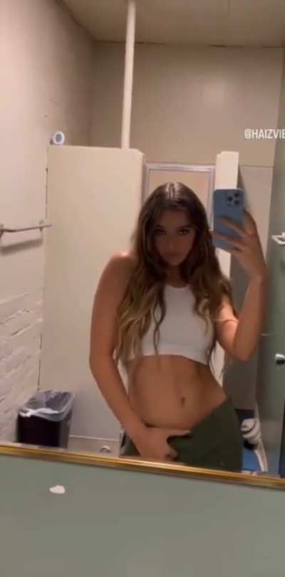 Hailee Steinfeld