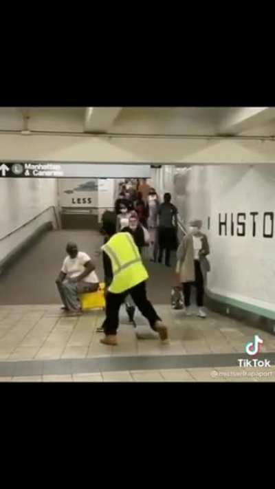 Bro doesn&rsquo;t even give two shits