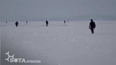 Riot police chases anti-Putin protesters across the frozen Amur river in Vladivostok