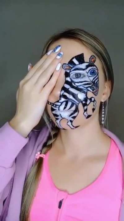 The way she use expression with drawing