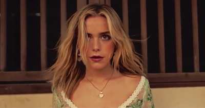 Kiernan Shipka, covered by pasties?