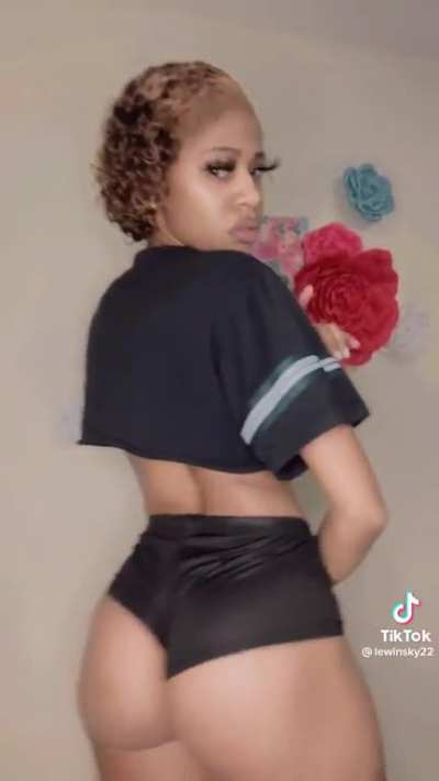 👀
