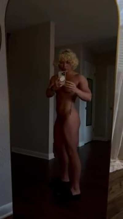 Muscle Mommy&rsquo;s [F]avorite day is Sunday