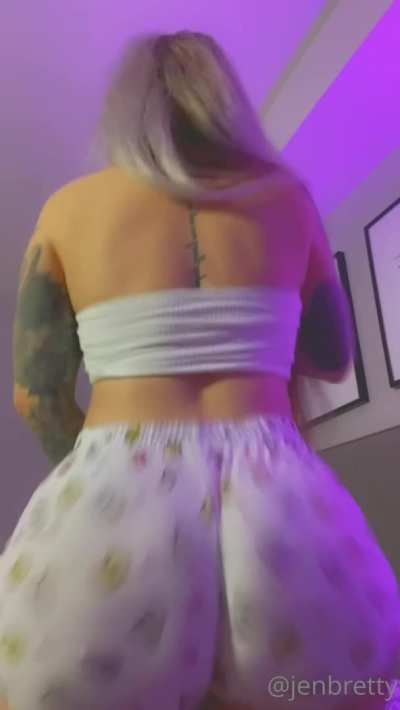 Jen Bretttttty