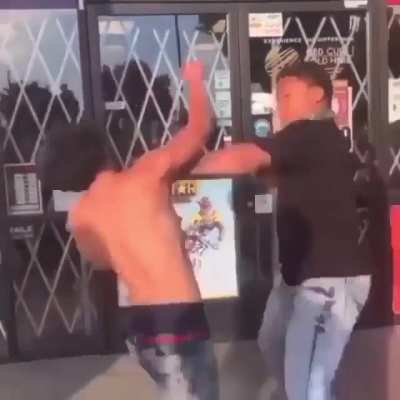 Fake gangster gets ko&rsquo;d in fight