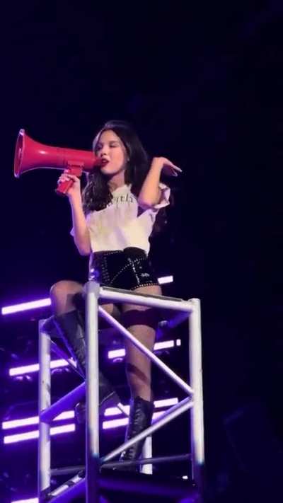 Olivia Rodrigo - "Get Him Back" (Pinkpop Festival)