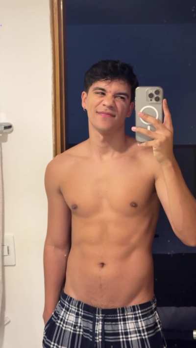 Tell me I&rsquo;m your filthy little sub and I&rsquo;ll melt for you