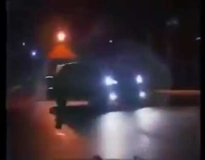 Tarihin en komedi tesis basma anı