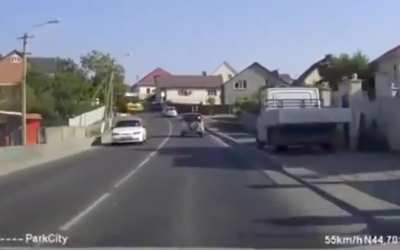 Russia: Cement truck injures 4 people