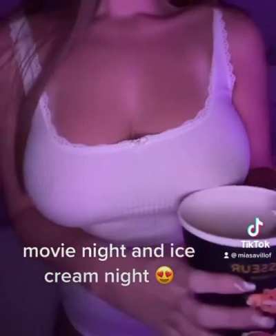 (18F) I love rainy nights 😍