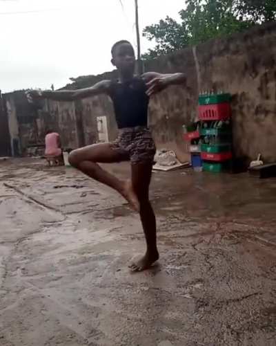This 11-Year-Old boy from Nigeria received a scholarship from New York&rsquo;s ABT Jacqueline Kennedy Onassis School of Dance after they saw his barefoot ballet performance online