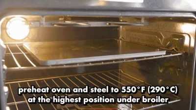 Neapolitan-style pizza on a steel [OC] Recipe and video in comments