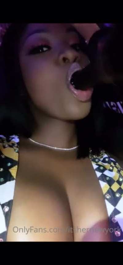 🤨