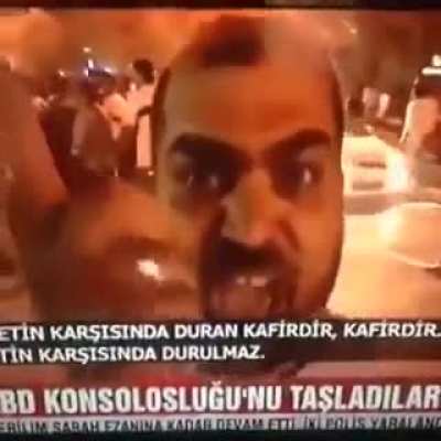 Sokak "Protestolarina" katilan bir M&uuml;sl&uuml;man