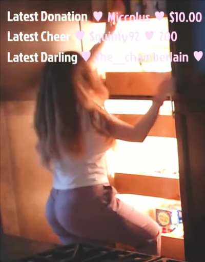 Darling, THICC livestream moment
