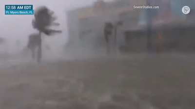 Time lapse from Cam 9 in Fort Myers, FL Beach, Hurricane Ian