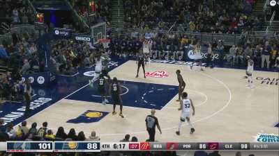 [Highlight] Anthony Edwards explodes along the baseline for the emphatic two handed flush!