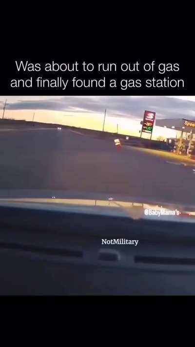 Driver running on fumes FREAKS when a pickup truck “beats” him to the gas pump..