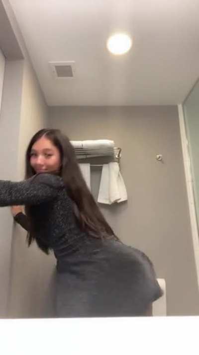 My favorite Elizachowmein Video