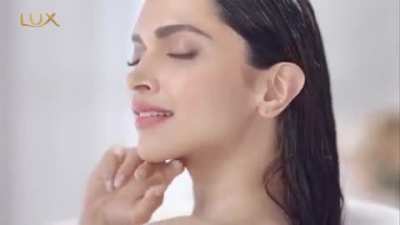 Deepika Padukone looks so hot when wet, just hardcore gangbang is what she deserves.