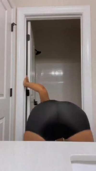 Lightskinkeisha