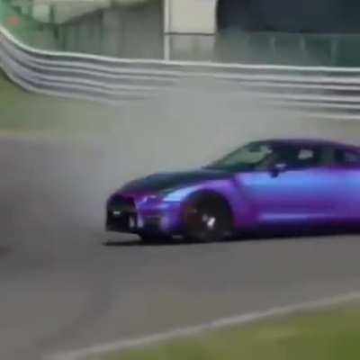 amazing drifting skills 🤯