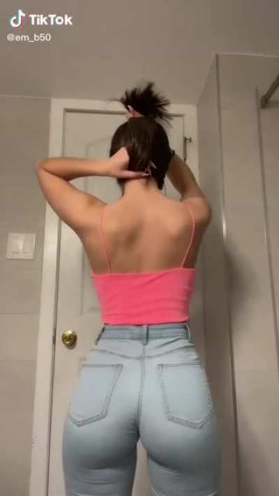 Heart shaped booty