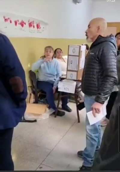 Le dicen que puede votar en blanco por falta de boletas 