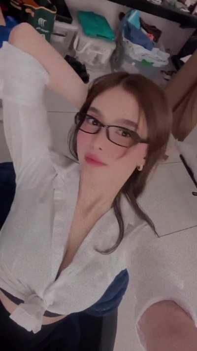 Analyn Barro