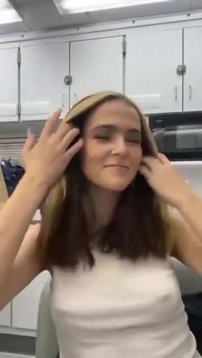 Zoey Deutch