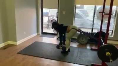 Serayah doing RDLs