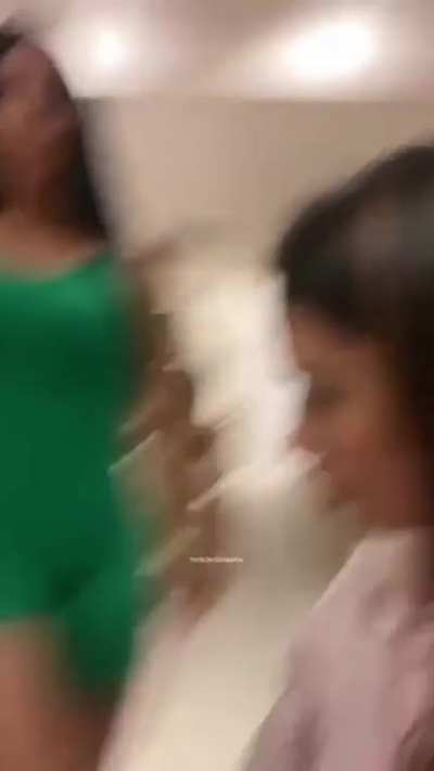 Olha esse rabo...
