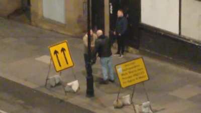 [Newcastle-upon-Tyne, UK. 26/03/23] Drunken pushing match ends with cheap kick to the head