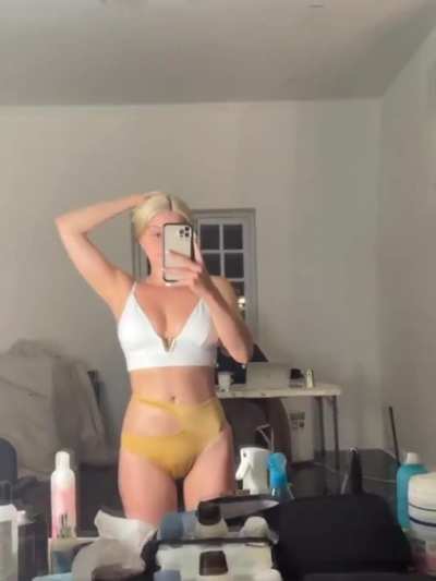 Ariel Winter GIF by celebs