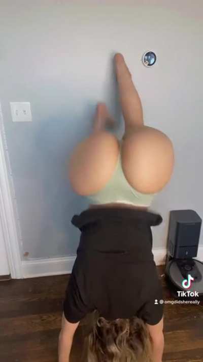 Upside down pawg