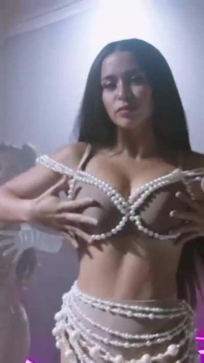 Yassi Pressman