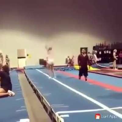 Как встать с дивана, чтобы голова не закрутилась?