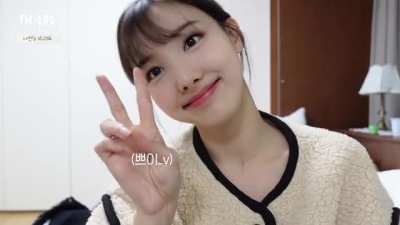 210427 - Nayeon