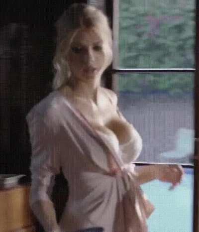 Charlotte McKinney